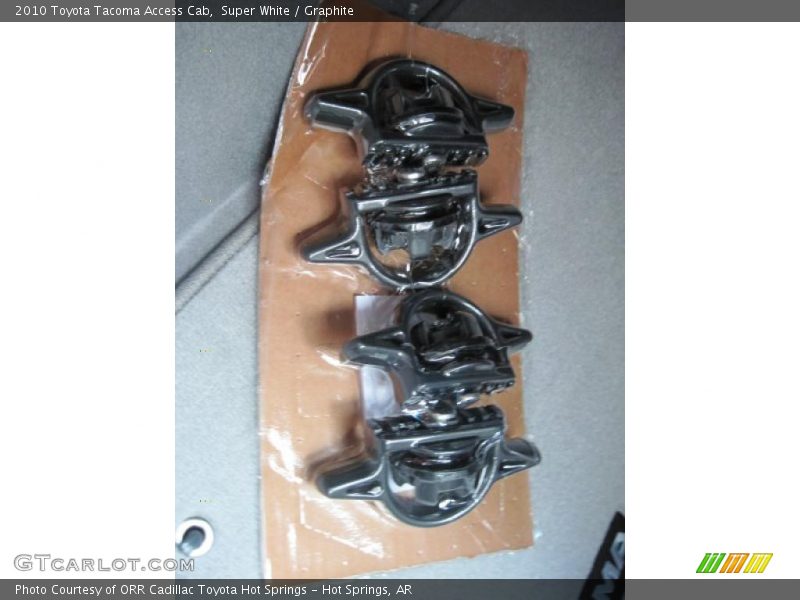 Super White / Graphite 2010 Toyota Tacoma Access Cab