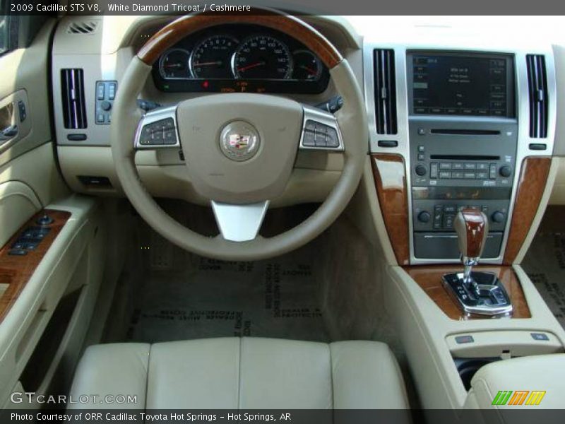 White Diamond Tricoat / Cashmere 2009 Cadillac STS V8