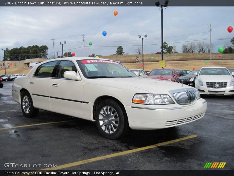 White Chocolate Tri-Coat / Medium Light Stone 2007 Lincoln Town Car Signature