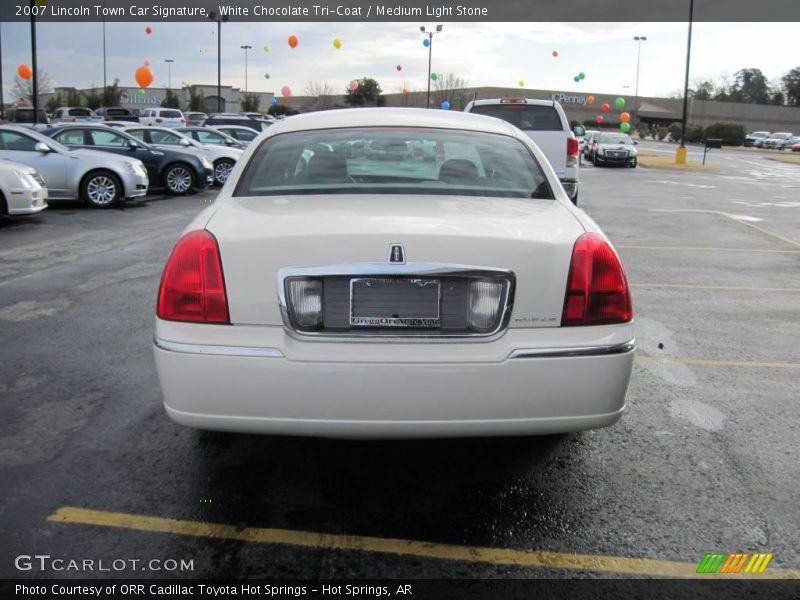 White Chocolate Tri-Coat / Medium Light Stone 2007 Lincoln Town Car Signature