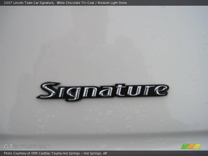 White Chocolate Tri-Coat / Medium Light Stone 2007 Lincoln Town Car Signature
