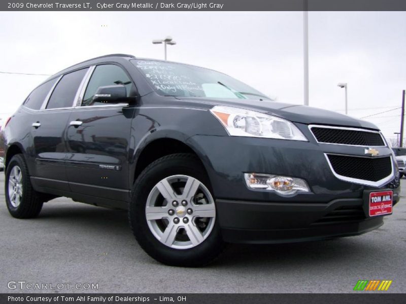 Cyber Gray Metallic / Dark Gray/Light Gray 2009 Chevrolet Traverse LT
