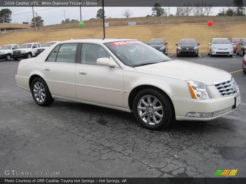 White Diamond Tricoat / Ebony 2009 Cadillac DTS