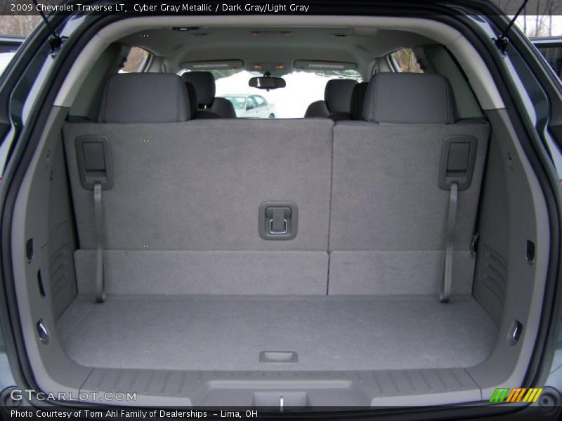 Cyber Gray Metallic / Dark Gray/Light Gray 2009 Chevrolet Traverse LT