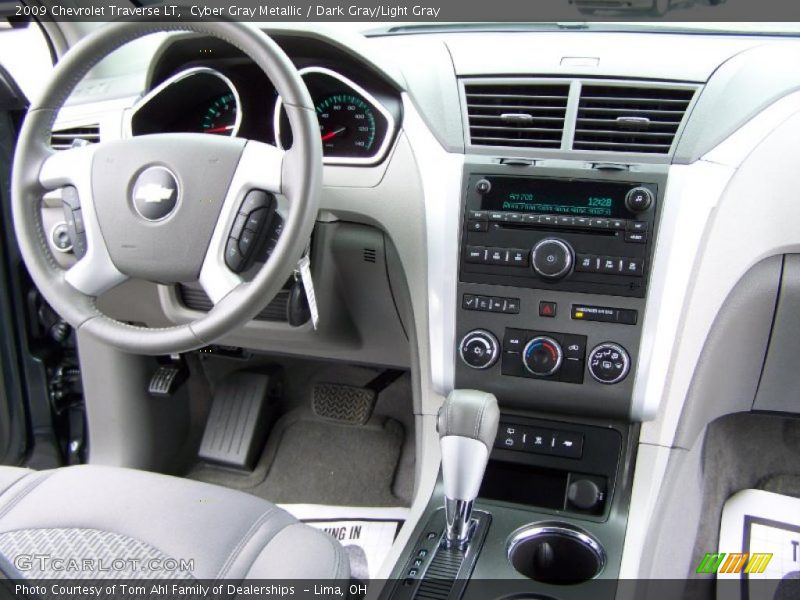 Cyber Gray Metallic / Dark Gray/Light Gray 2009 Chevrolet Traverse LT