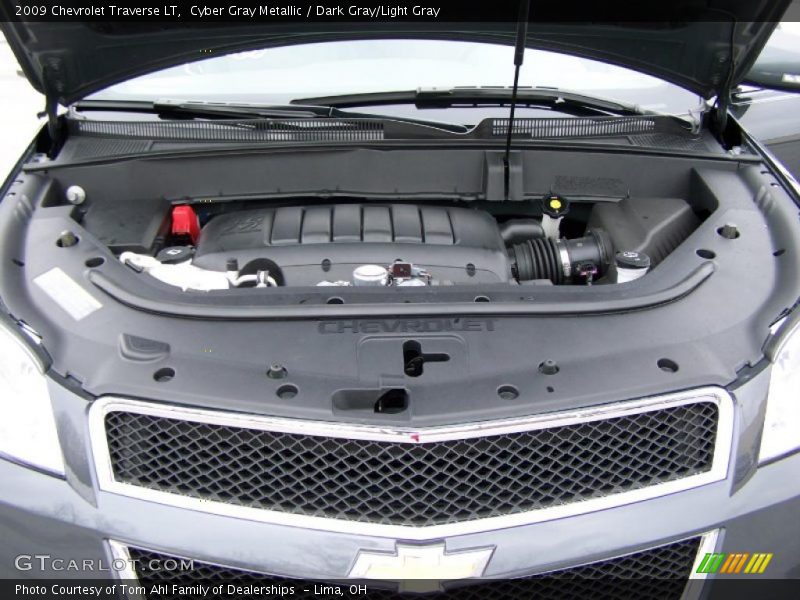 Cyber Gray Metallic / Dark Gray/Light Gray 2009 Chevrolet Traverse LT