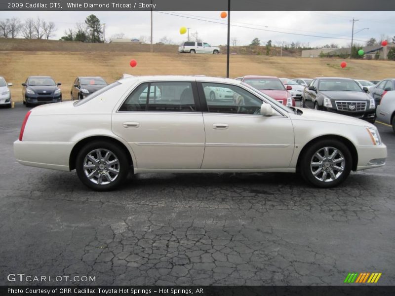 White Diamond Tricoat / Ebony 2009 Cadillac DTS