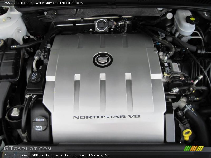 White Diamond Tricoat / Ebony 2009 Cadillac DTS