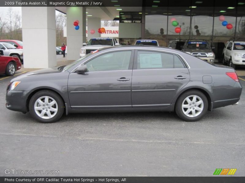 Magnetic Gray Metallic / Ivory 2009 Toyota Avalon XL