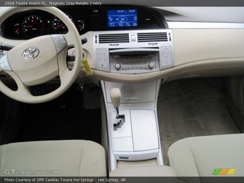Magnetic Gray Metallic / Ivory 2009 Toyota Avalon XL