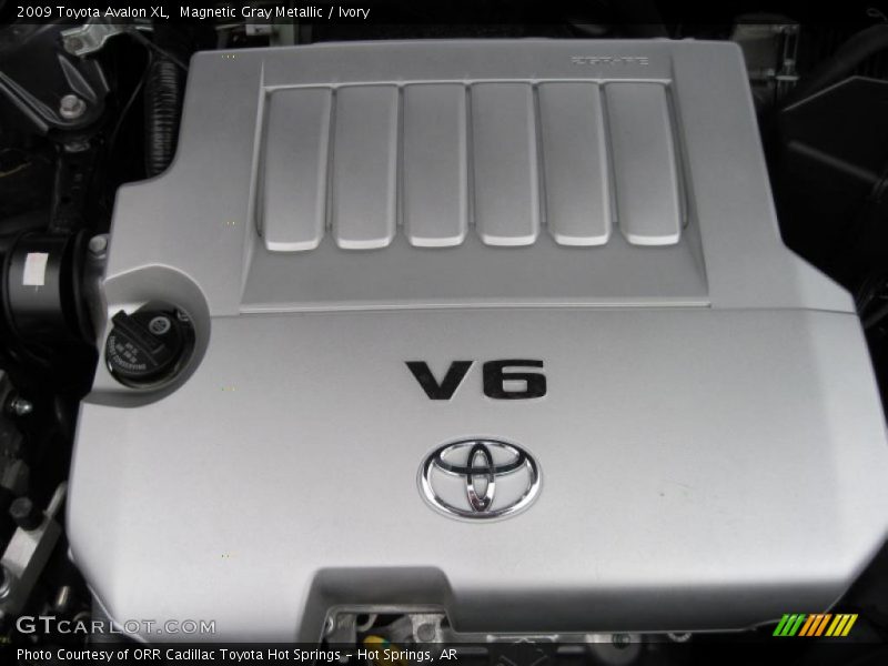 Magnetic Gray Metallic / Ivory 2009 Toyota Avalon XL