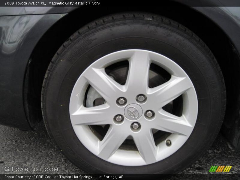Magnetic Gray Metallic / Ivory 2009 Toyota Avalon XL