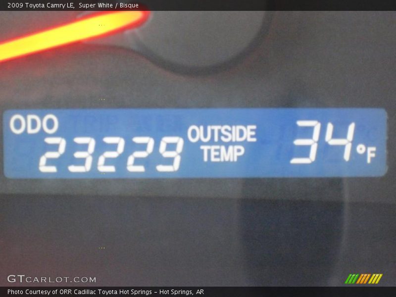 Super White / Bisque 2009 Toyota Camry LE