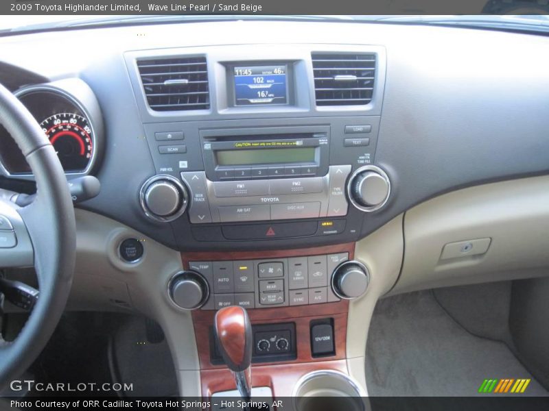 Wave Line Pearl / Sand Beige 2009 Toyota Highlander Limited