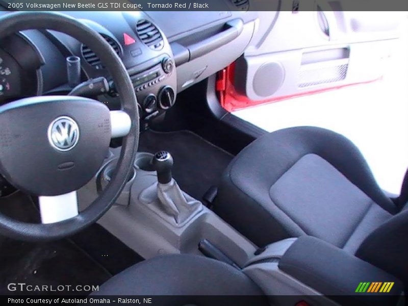 Tornado Red / Black 2005 Volkswagen New Beetle GLS TDI Coupe