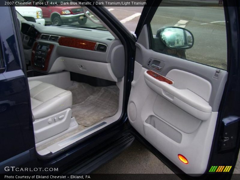 Dark Blue Metallic / Dark Titanium/Light Titanium 2007 Chevrolet Tahoe LT 4x4