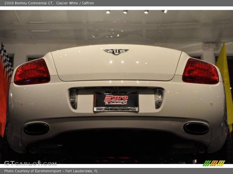 Glacier White / Saffron 2009 Bentley Continental GT
