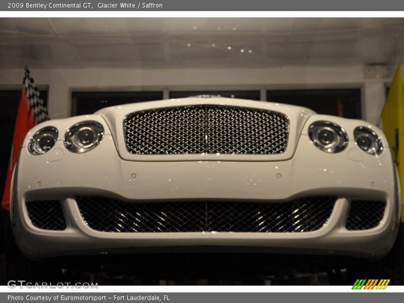 Glacier White / Saffron 2009 Bentley Continental GT