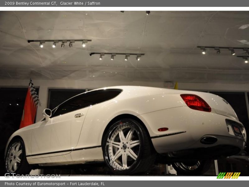 Glacier White / Saffron 2009 Bentley Continental GT