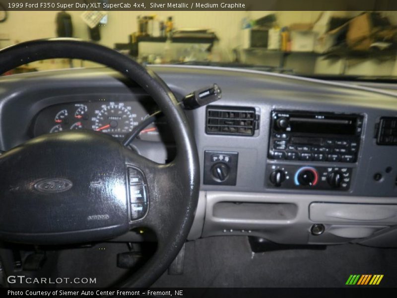 Silver Metallic / Medium Graphite 1999 Ford F350 Super Duty XLT SuperCab 4x4