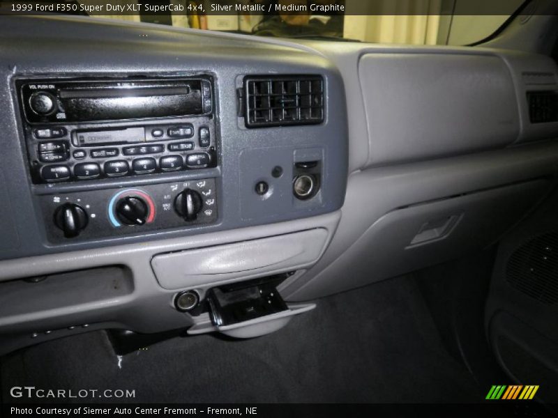Silver Metallic / Medium Graphite 1999 Ford F350 Super Duty XLT SuperCab 4x4