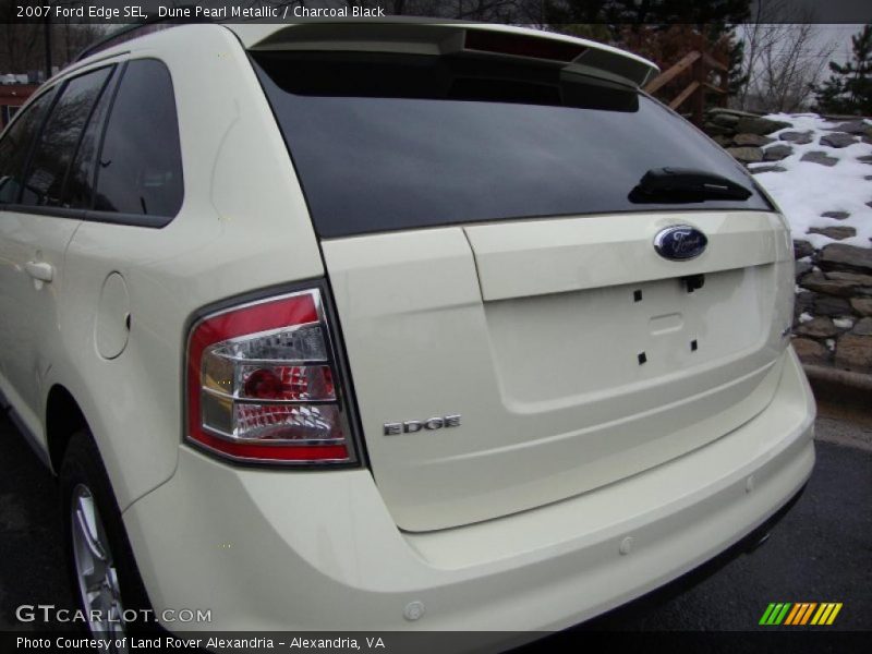 Dune Pearl Metallic / Charcoal Black 2007 Ford Edge SEL