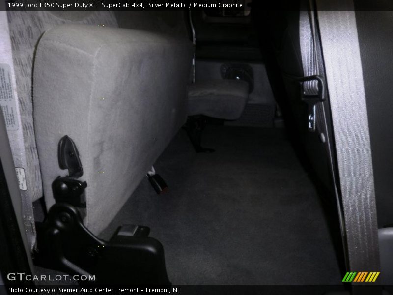 Silver Metallic / Medium Graphite 1999 Ford F350 Super Duty XLT SuperCab 4x4