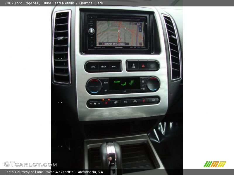 Dune Pearl Metallic / Charcoal Black 2007 Ford Edge SEL