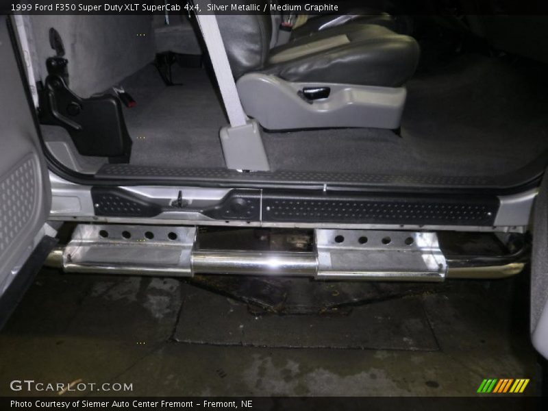Silver Metallic / Medium Graphite 1999 Ford F350 Super Duty XLT SuperCab 4x4