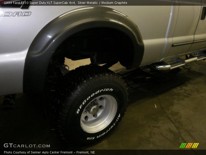 Silver Metallic / Medium Graphite 1999 Ford F350 Super Duty XLT SuperCab 4x4