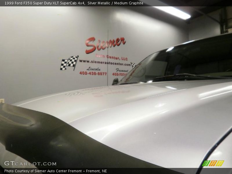 Silver Metallic / Medium Graphite 1999 Ford F350 Super Duty XLT SuperCab 4x4