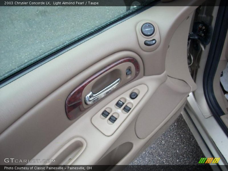 Light Almond Pearl / Taupe 2003 Chrysler Concorde LX