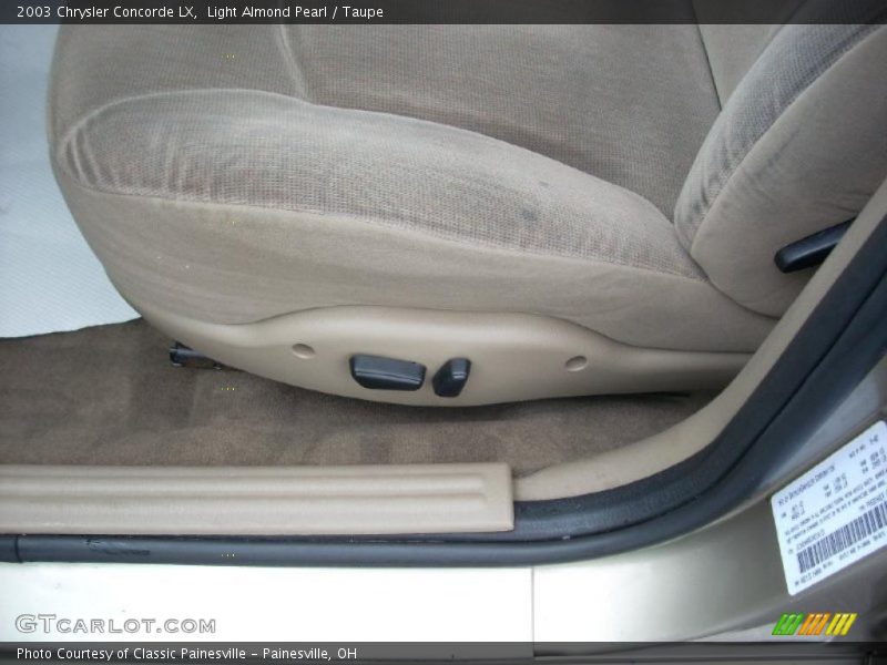 Light Almond Pearl / Taupe 2003 Chrysler Concorde LX