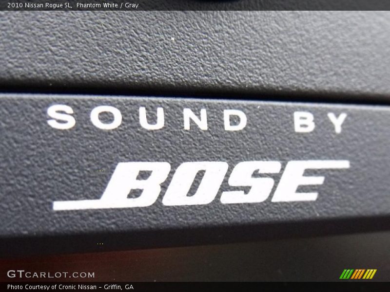 Phantom White / Gray 2010 Nissan Rogue SL