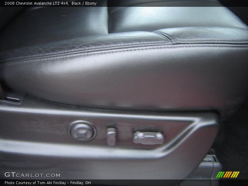 Black / Ebony 2008 Chevrolet Avalanche LTZ 4x4