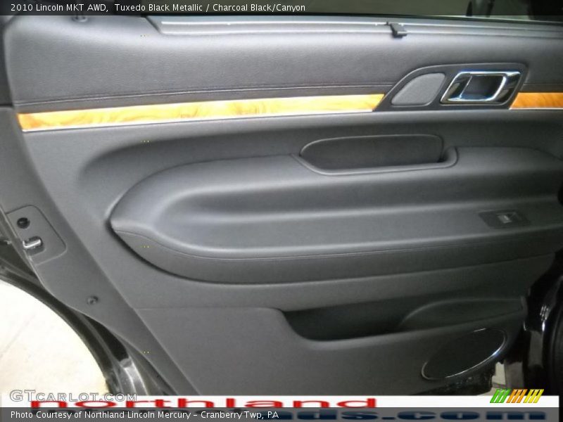 Tuxedo Black Metallic / Charcoal Black/Canyon 2010 Lincoln MKT AWD