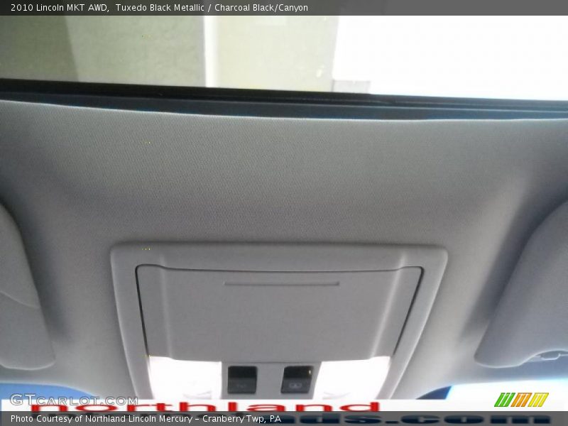 Tuxedo Black Metallic / Charcoal Black/Canyon 2010 Lincoln MKT AWD