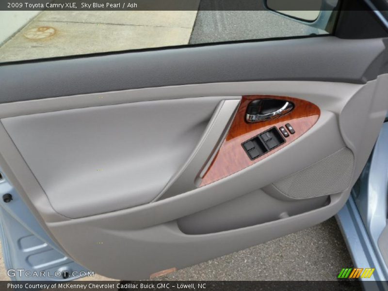Sky Blue Pearl / Ash 2009 Toyota Camry XLE