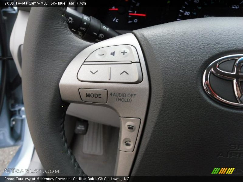Sky Blue Pearl / Ash 2009 Toyota Camry XLE