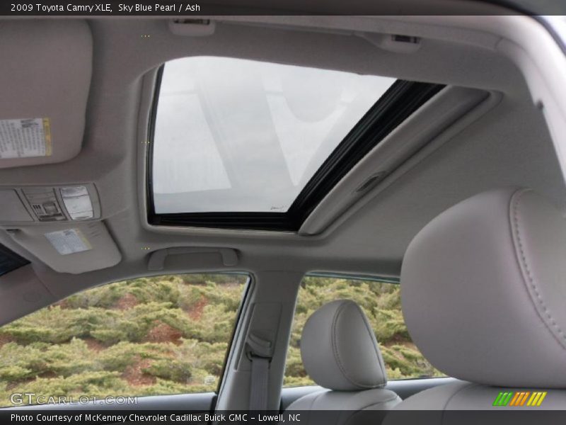 Sky Blue Pearl / Ash 2009 Toyota Camry XLE