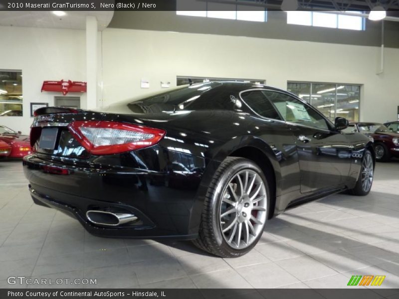 Nero (Black) / Nero 2010 Maserati GranTurismo S