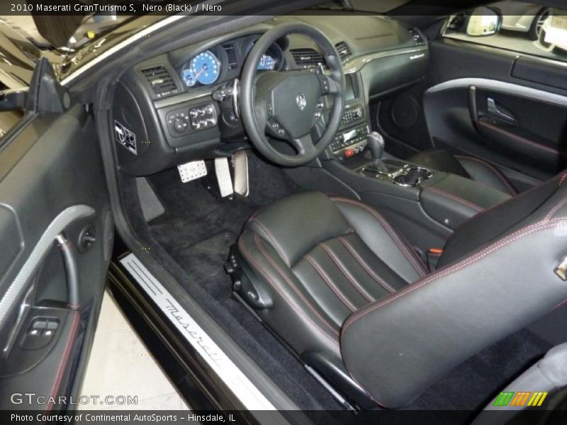 Nero (Black) / Nero 2010 Maserati GranTurismo S