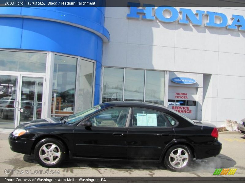 Black / Medium Parchment 2003 Ford Taurus SES