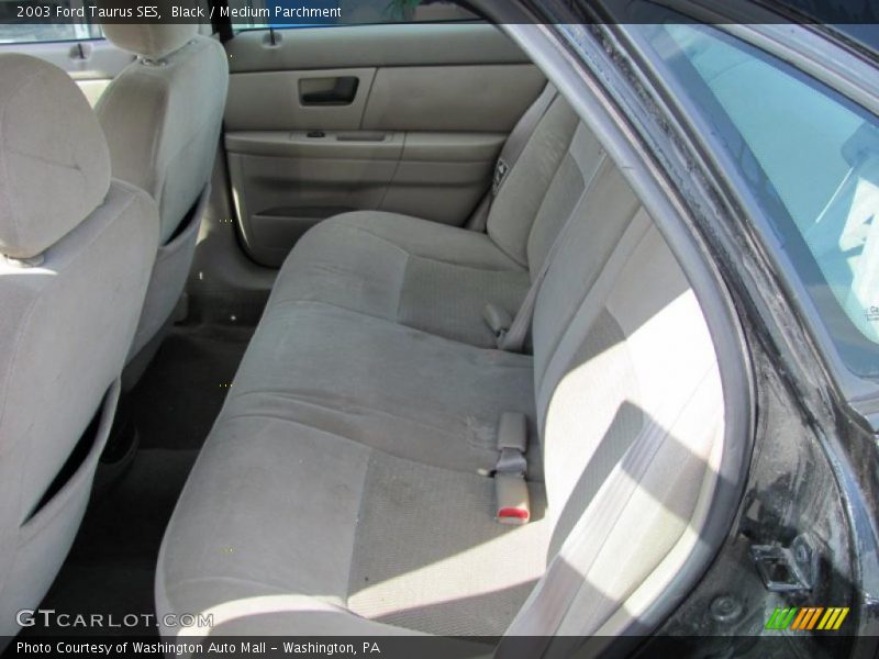Black / Medium Parchment 2003 Ford Taurus SES