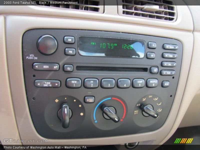 Black / Medium Parchment 2003 Ford Taurus SES