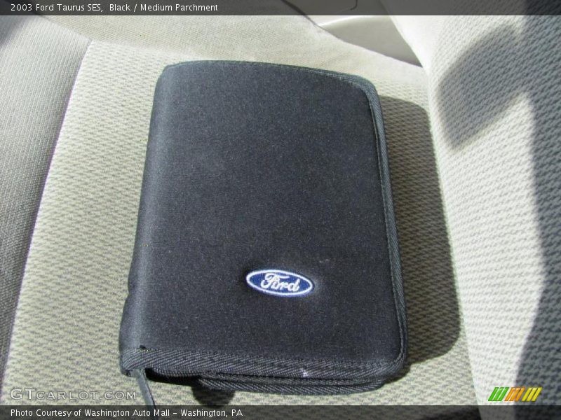 Black / Medium Parchment 2003 Ford Taurus SES