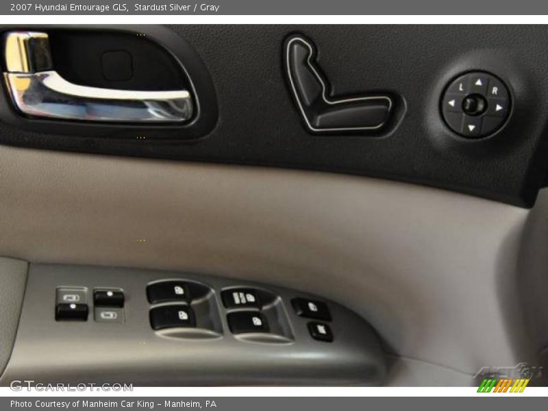 Stardust Silver / Gray 2007 Hyundai Entourage GLS