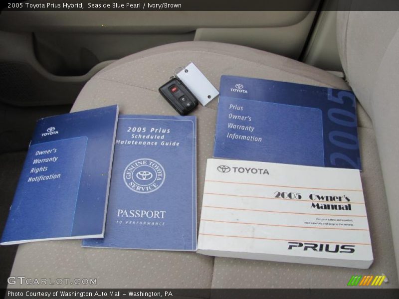 Seaside Blue Pearl / Ivory/Brown 2005 Toyota Prius Hybrid