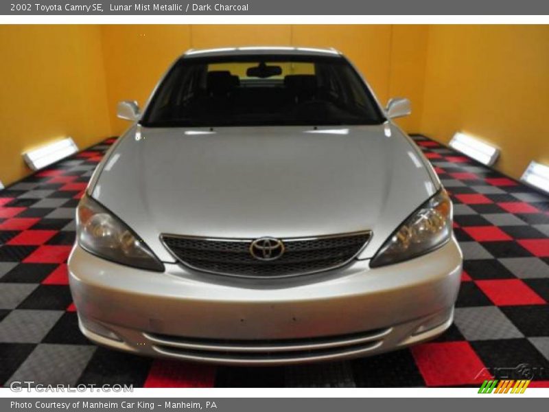 Lunar Mist Metallic / Dark Charcoal 2002 Toyota Camry SE