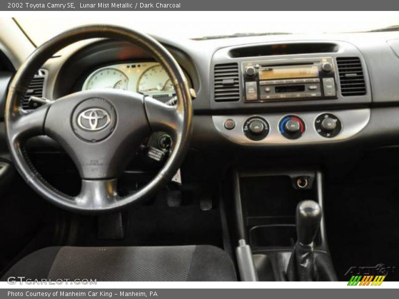 Lunar Mist Metallic / Dark Charcoal 2002 Toyota Camry SE